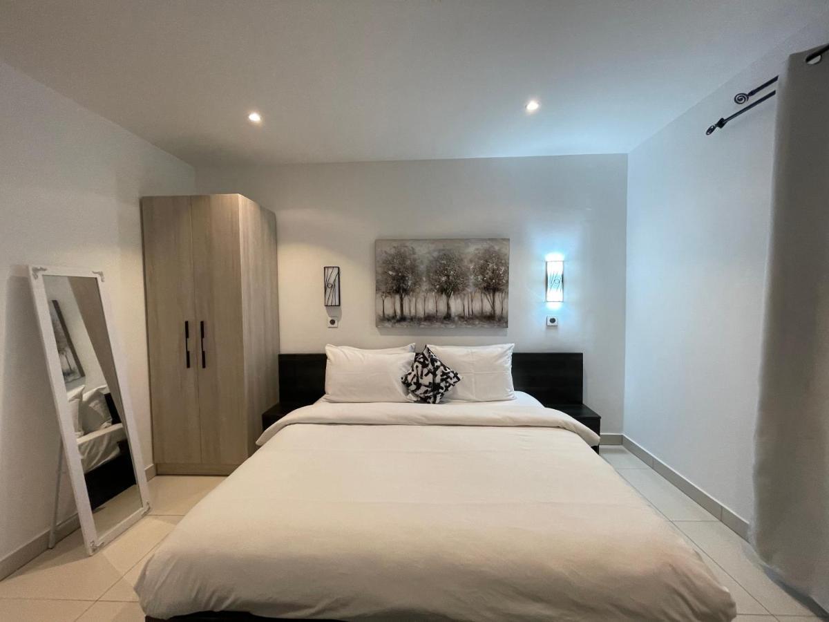 The Lennox Luxury Suites & Apartments Accra Ngoại thất bức ảnh